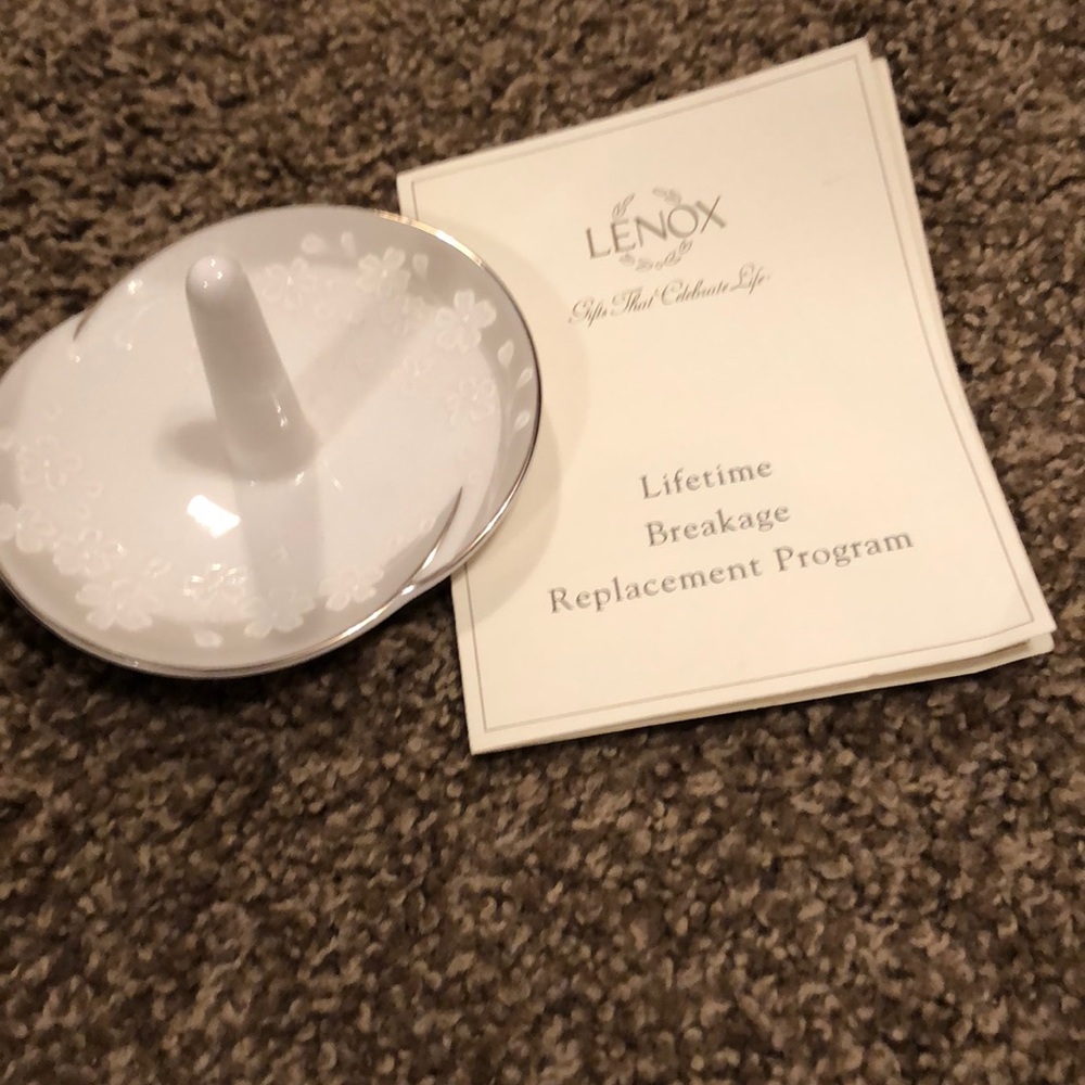 COPY - Lenox Wedding Ring Holder Whisper of Spring